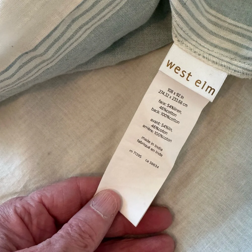 WEST ELM King Sized Duvet Cover Seafoam and Cream Striped Excellent Condition!